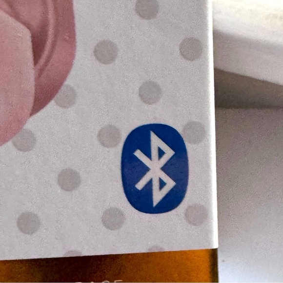 π§π Isaac Mizrahi Pink Wireless Earbuds β Chic Sound on the Go! ππ§ - Picture 5 of 16